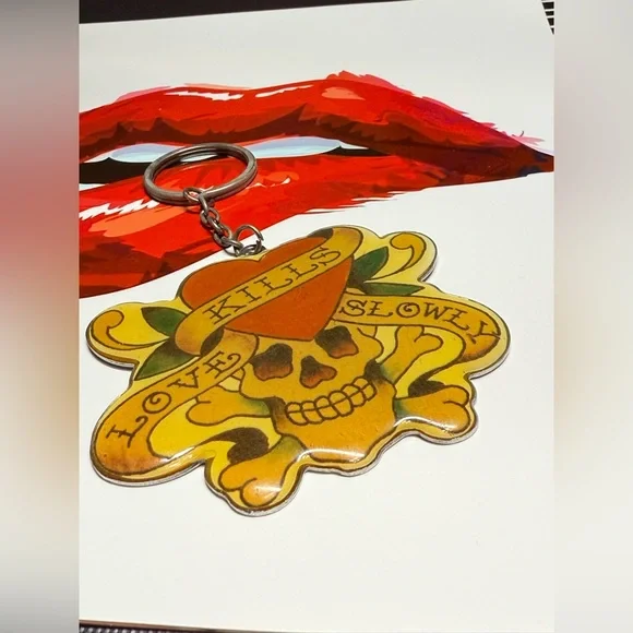Giveaway Ed Hardy Love Kills Slowly Keychain - Picture 1 of 3
